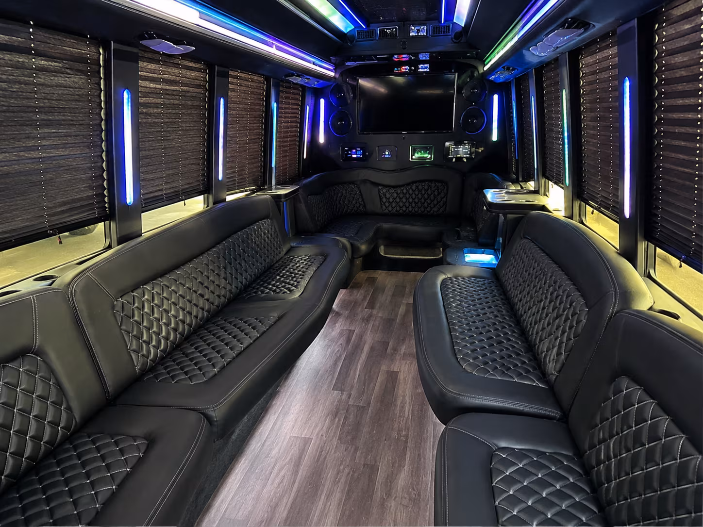 Fort Myers Birthday, Sweet 16, & Quinceañera Transportation party bus exterior