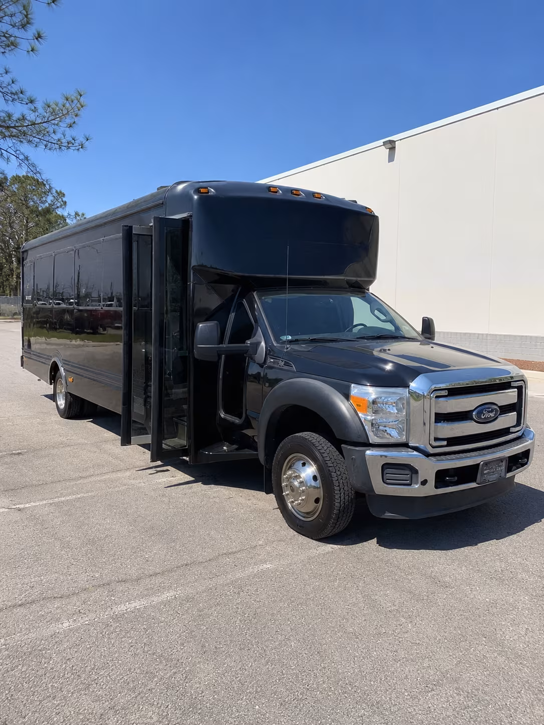 Fort Myers Wedding Transportation party bus exterior