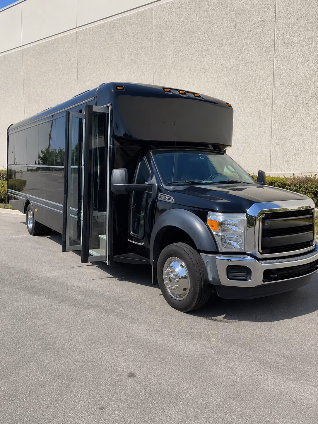 Fort Myers Winery Tour & Pub Crawl Transportation party bus exterior