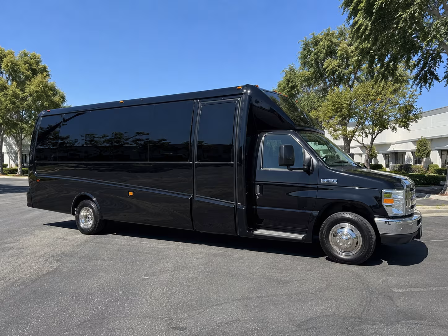 Fort Myers Winery Tour & Pub Crawl Transportation pickup coordination